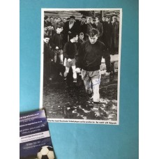 Signed picture by Bobby Charlton & Kenny Morgans the Busby Babes & Manchester United footballers